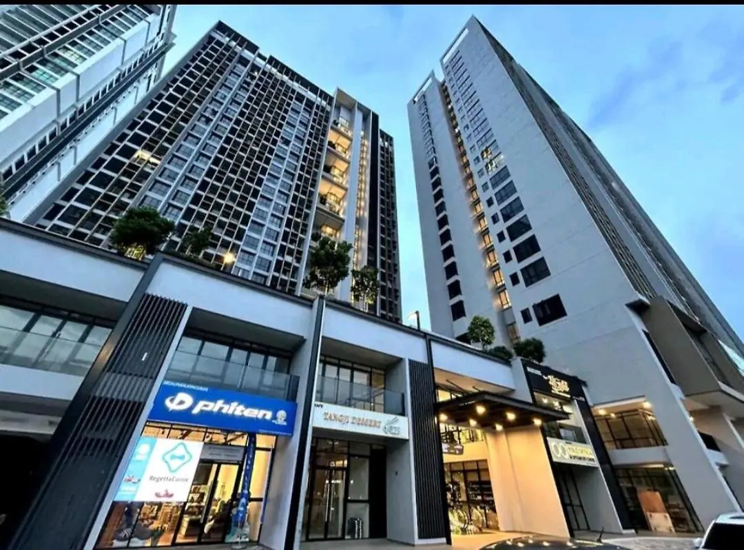 Sky Trees Serviced Apartment Bukit Indah Johor Johor Bahru 0*,  Malaysia